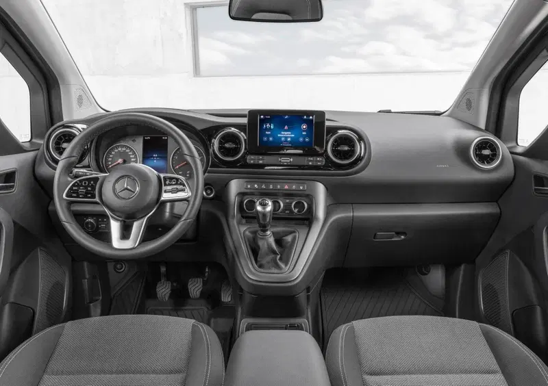 Mercedes-Benz eCitan Furgone (2023-->>) (8)