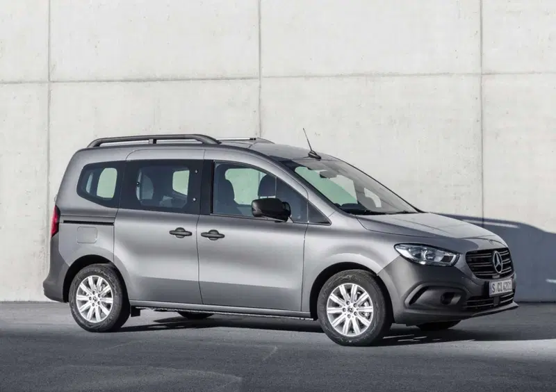 Mercedes-Benz eCitan Tourer (3)
