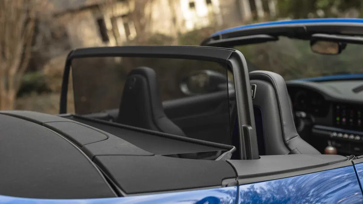 Porsche 911 Cabrio 3.0 Carrera T 394cv (15)