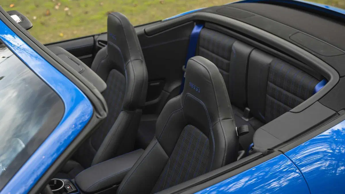 Porsche 911 Cabrio 3.0 Carrera T 394cv (14)