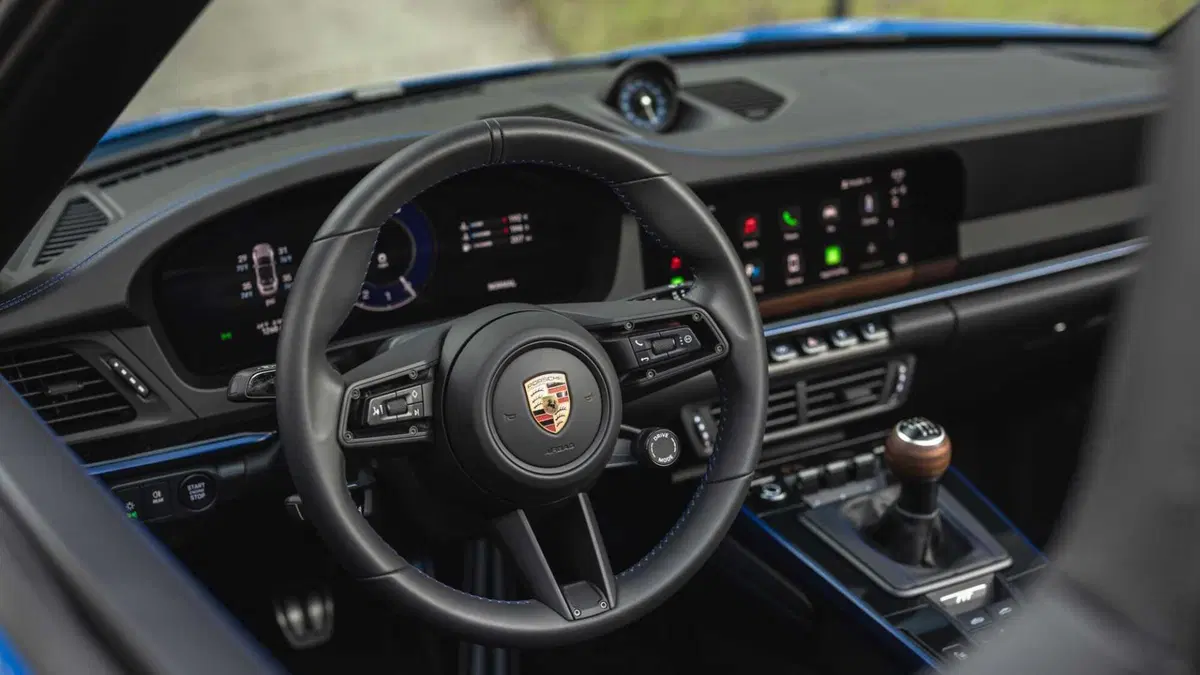 Porsche 911 Cabrio 3.0 Carrera T 394cv (12)