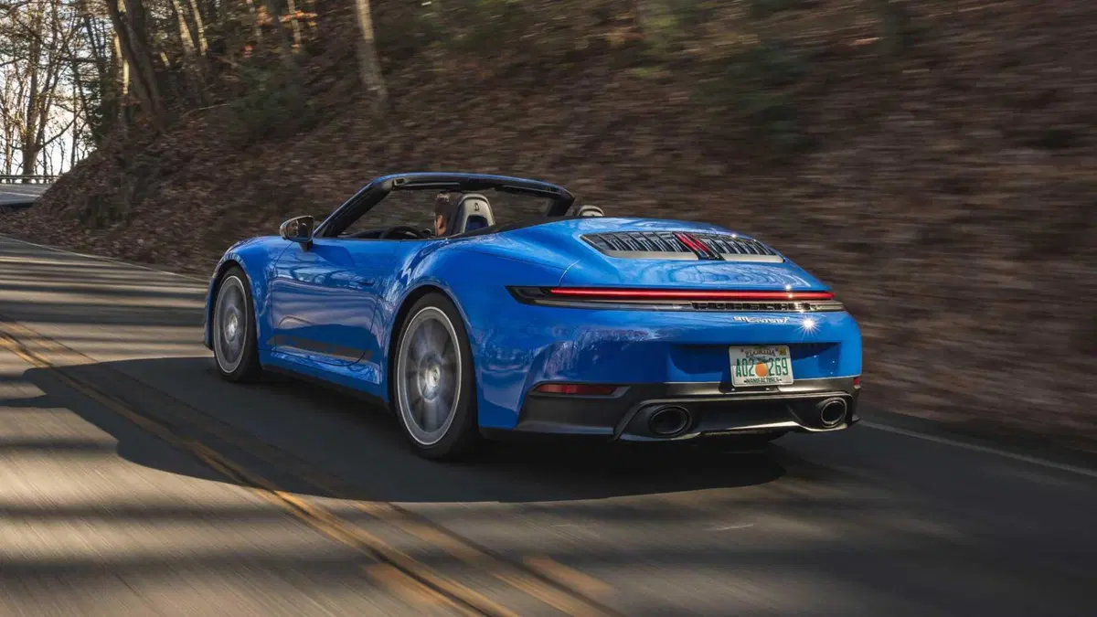 Porsche 911 Cabrio 3.0 Carrera T 394cv (8)