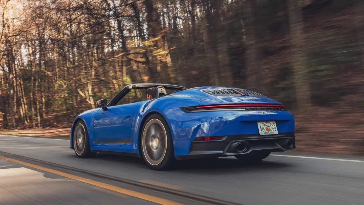 Porsche 911 Cabrio 3.0 Carrera T 394cv (9)