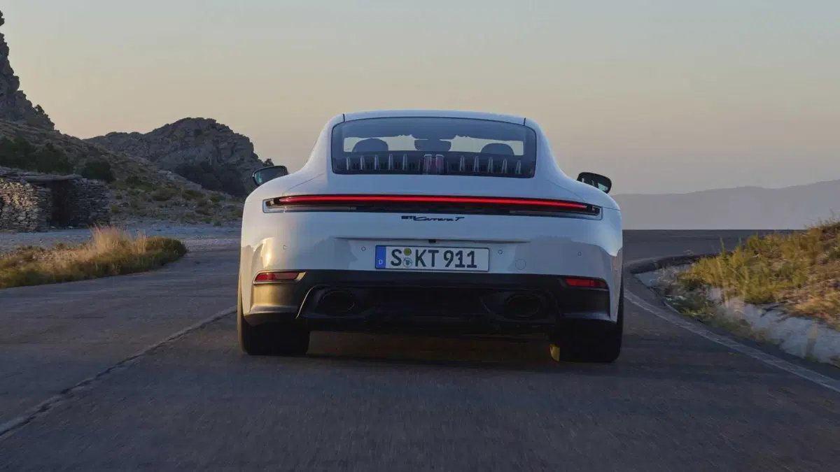 Porsche 911 Coupé 3.0 Carrera T 394cv (8)