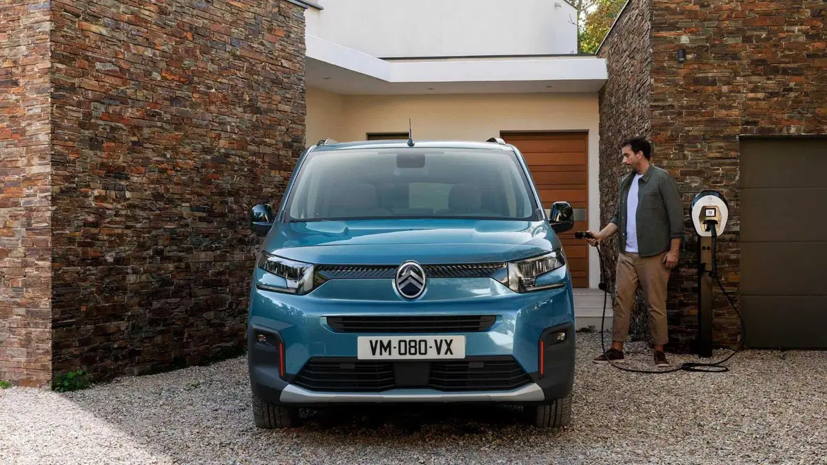 Citroen Berlingo (2024-->>) (2)