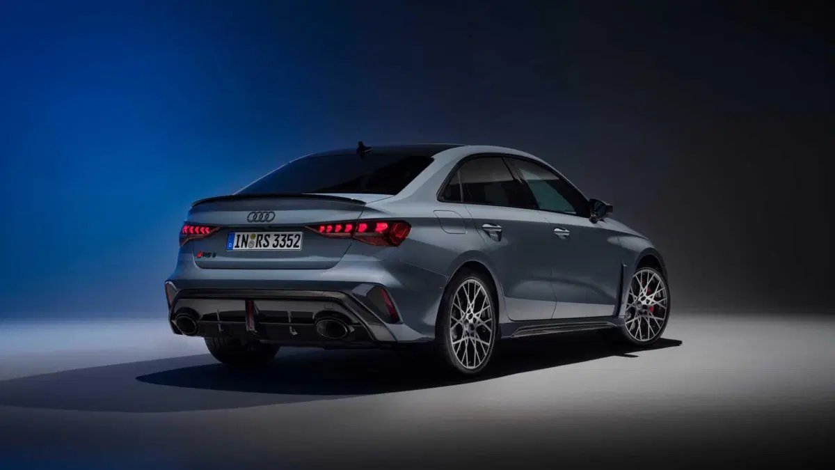 Audi RS 3 3 TFSI quattro S tronic (6)