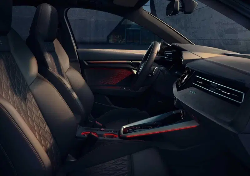 Audi S3 Sportback (2020-->>) (11)