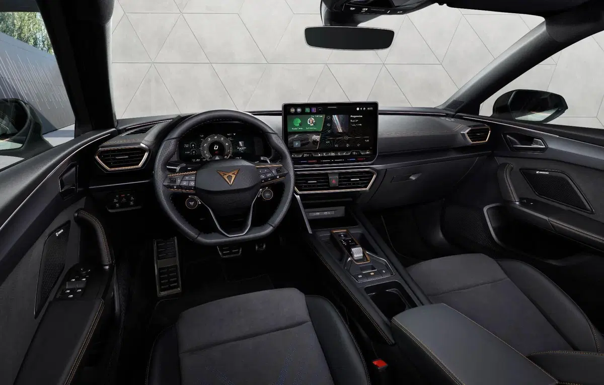 Cupra Leon 2025: motorizzazioni, allestimenti, optional e prezzi. Guida all’acquisto (3)