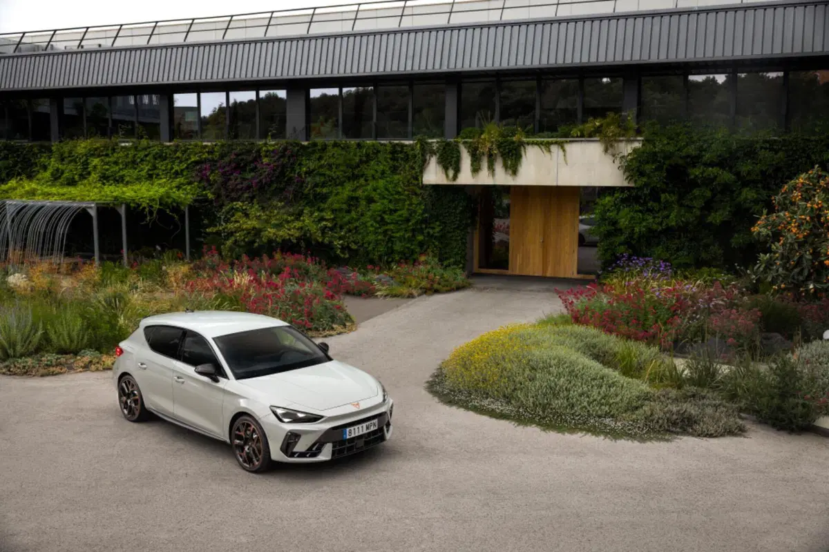 Cupra Leon 2025: motorizzazioni, allestimenti, optional e prezzi. Guida all’acquisto (22)