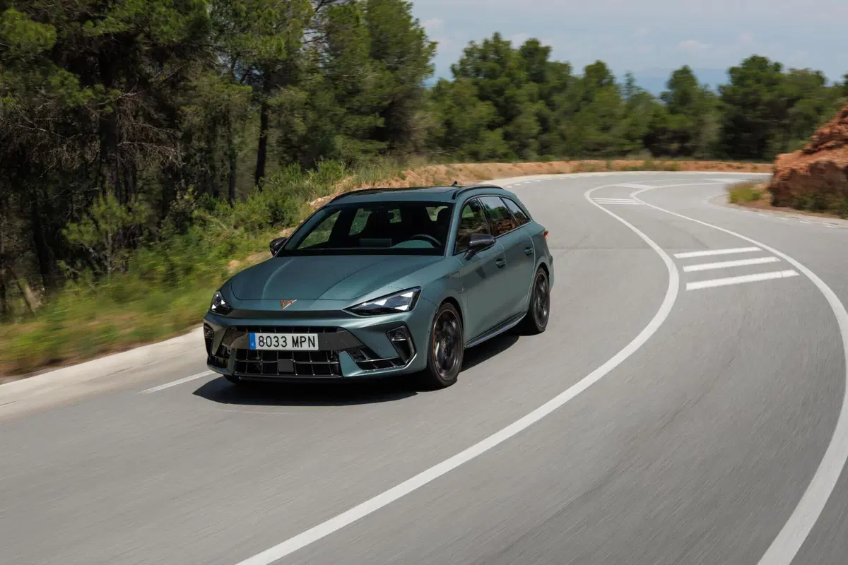 Cupra Leon 2025: motorizzazioni, allestimenti, optional e prezzi. Guida all’acquisto (38)