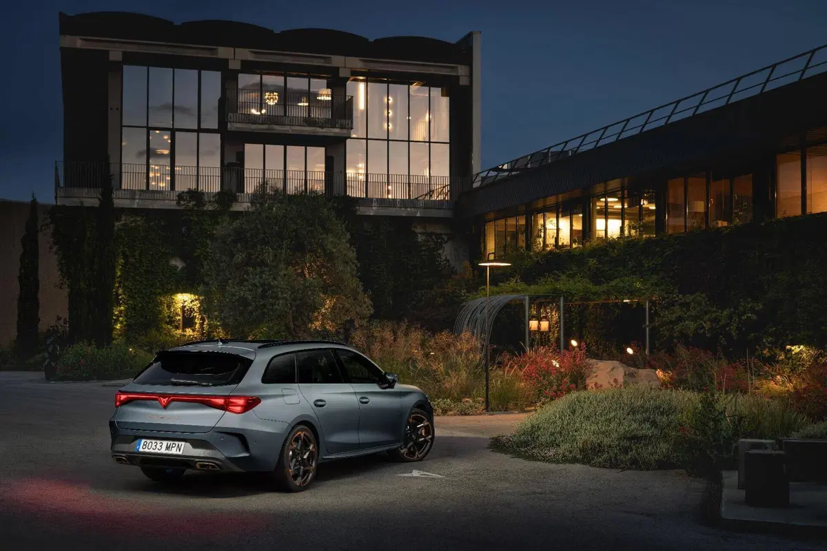 Cupra Leon 2025: motorizzazioni, allestimenti, optional e prezzi. Guida all’acquisto (36)