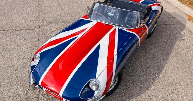 Quando le Jaguar erano "Shaguar": perch&eacute; si chiamava cos&igrave; la E-Type di Austin Powers?