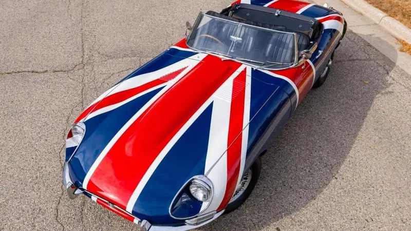 Quando le Jaguar erano "Shaguar": perch&eacute; si chiamava cos&igrave; la E-Type di Austin Powers?