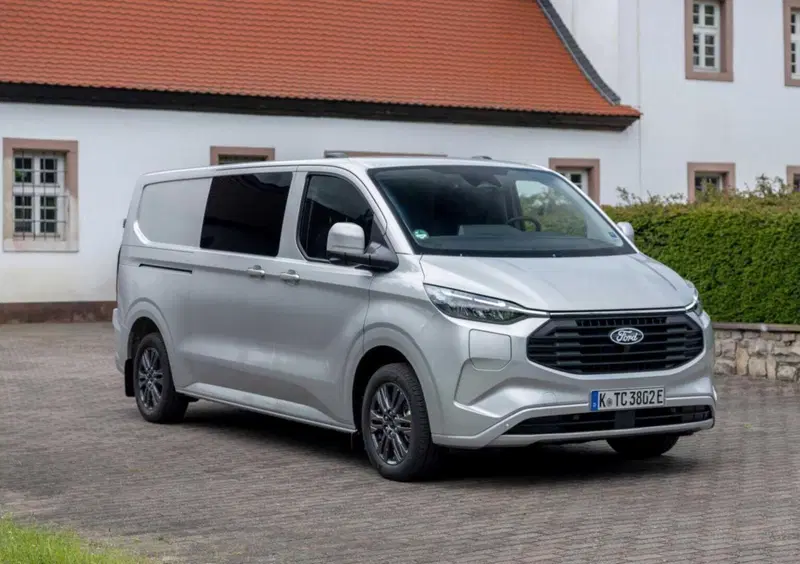 Ford Transit Custom  (2022-->>)
