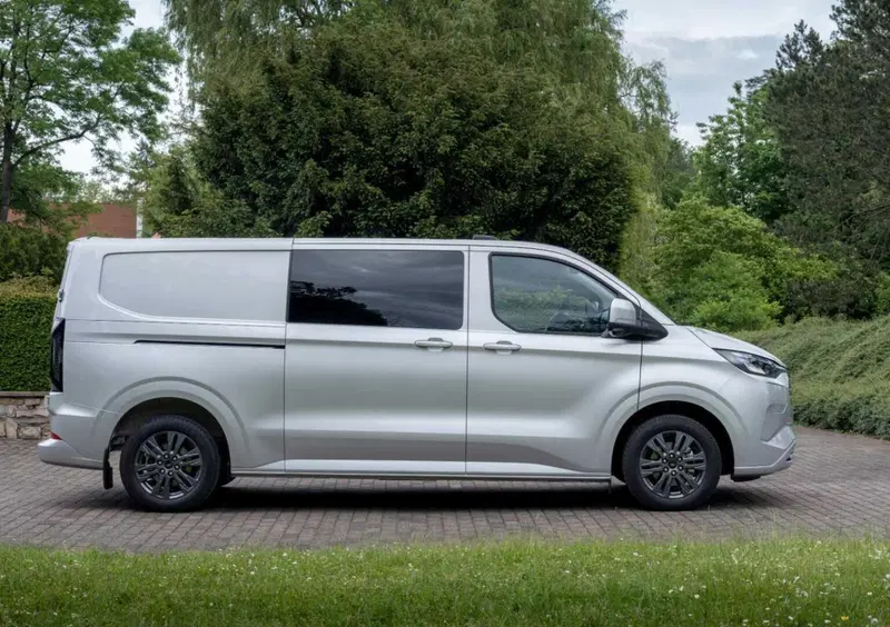 Ford Transit Custom  (2022-->>) (4)