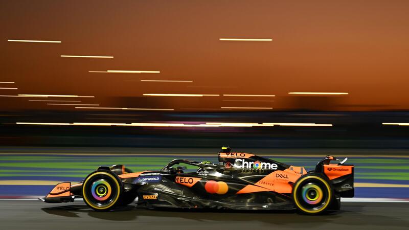 F1. Sprint Qualifying GP del Qatar 2024, Norris conquista la pole davanti a Russell e Piastri. Dietro le Ferrari