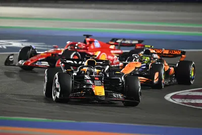 F1. GP Qatar 2024: volano pesanti penalit&agrave; a Losail ma Max Verstappen vince su Leclerc e Piastri