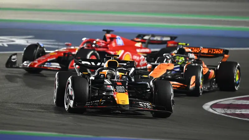 F1. GP Qatar 2024: volano pesanti penalit&agrave; a Losail ma Max Verstappen vince su Leclerc e Piastri