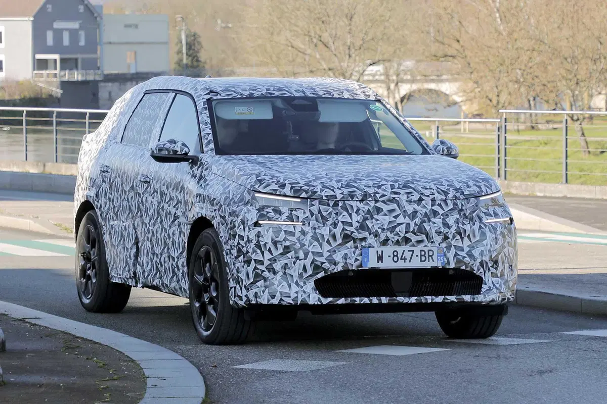 Nuova Citroen C5 Aircross: il nuovo Suv debutta nel 2026 [Foto Spia] (2)