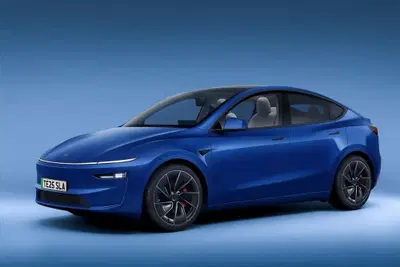 Tesla Model Y 2025 &egrave; sulla linea di montaggio in Cina. Nome in codice: Opal 