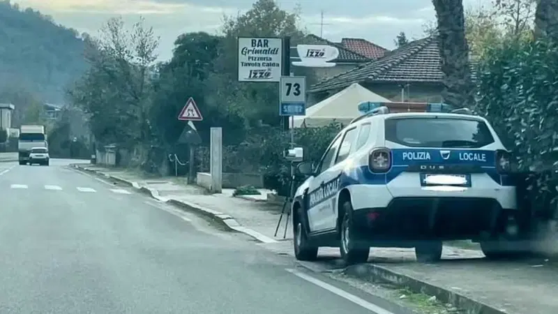 Multa con autovelox annullata, l'auto dei vigili era in divieto di sosta