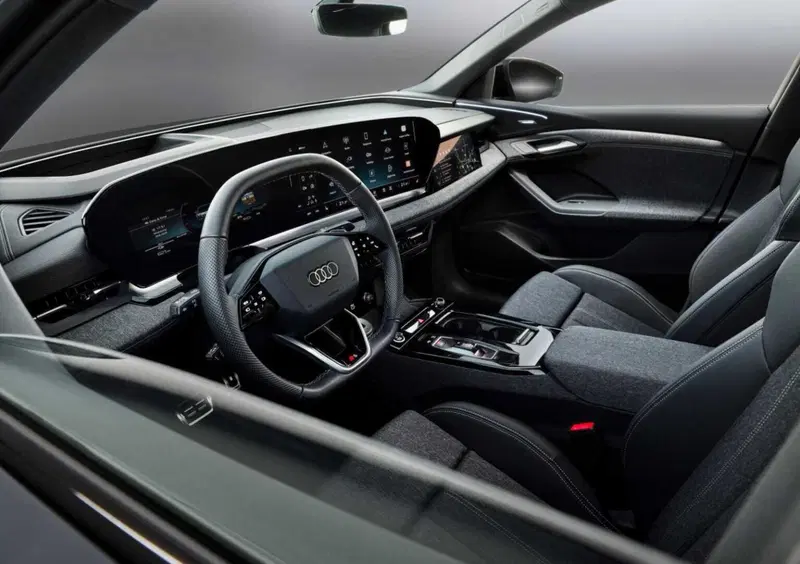 Audi Q6 Sportback (2024-->>) (12)