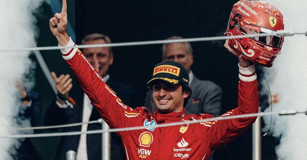 F1. GP Abu Dhabi, Sainz: "Vincere il titolo Costruttori sarebbe l'addio perfetto alla Ferrari". A Lewis Hamilton consiglia di...
