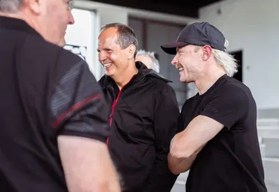 Alfa Romeo 33 Stradale: Valtteri Bottas se la compra, se la guida e la decanta