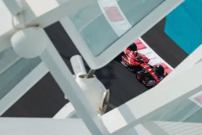 F1. Gran Premio Abu Dhabi 2024: Charles Leclerc regola FP1 ma avr&agrave; un penalit&agrave; di dieci posizioni domenica in griglia