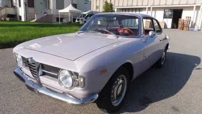 Alfa Romeo GT junior 1300 d'epoca del 1969 a Viadana