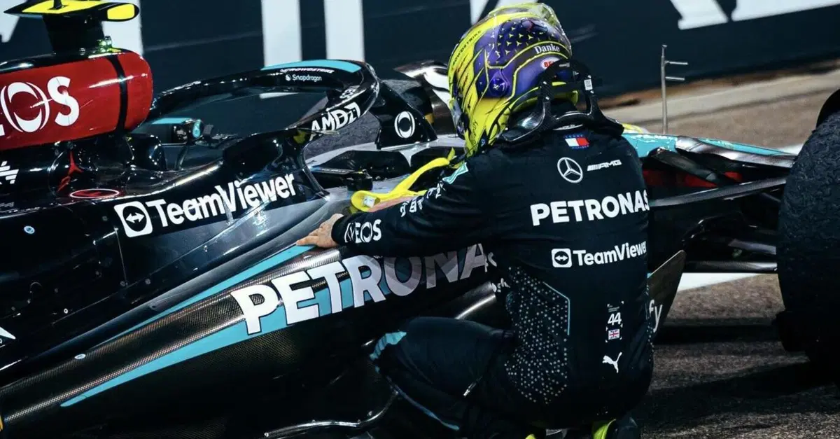 F1. Un viaggio incredibile si conclude ad Abu Dhabi, l'addio di Hamilton alla Mercedes: "Un atto di fede entrato nella storia. Adesso dar&ograve; tutto per Ferrari"