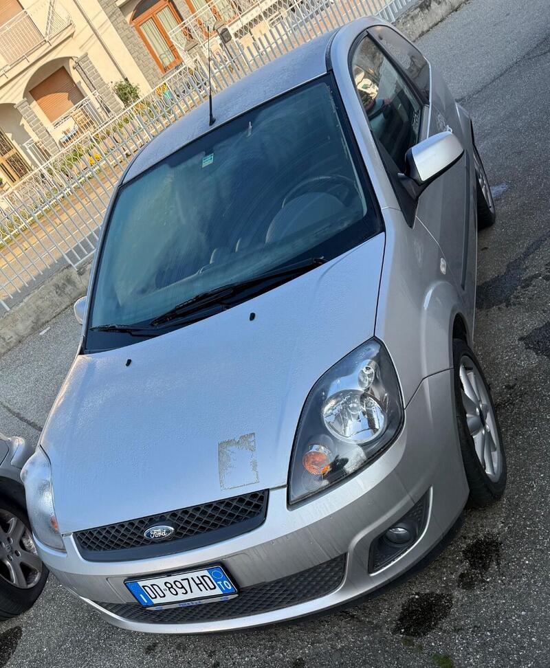 Ford Fiesta 1.4 TDCi 3p. Titanium  del 2006 usata a Ivrea