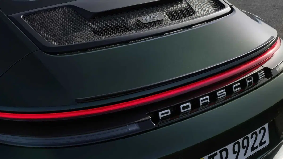 Porsche 911 Coupé 4.0 GT3 con pacchetto Touring (27)