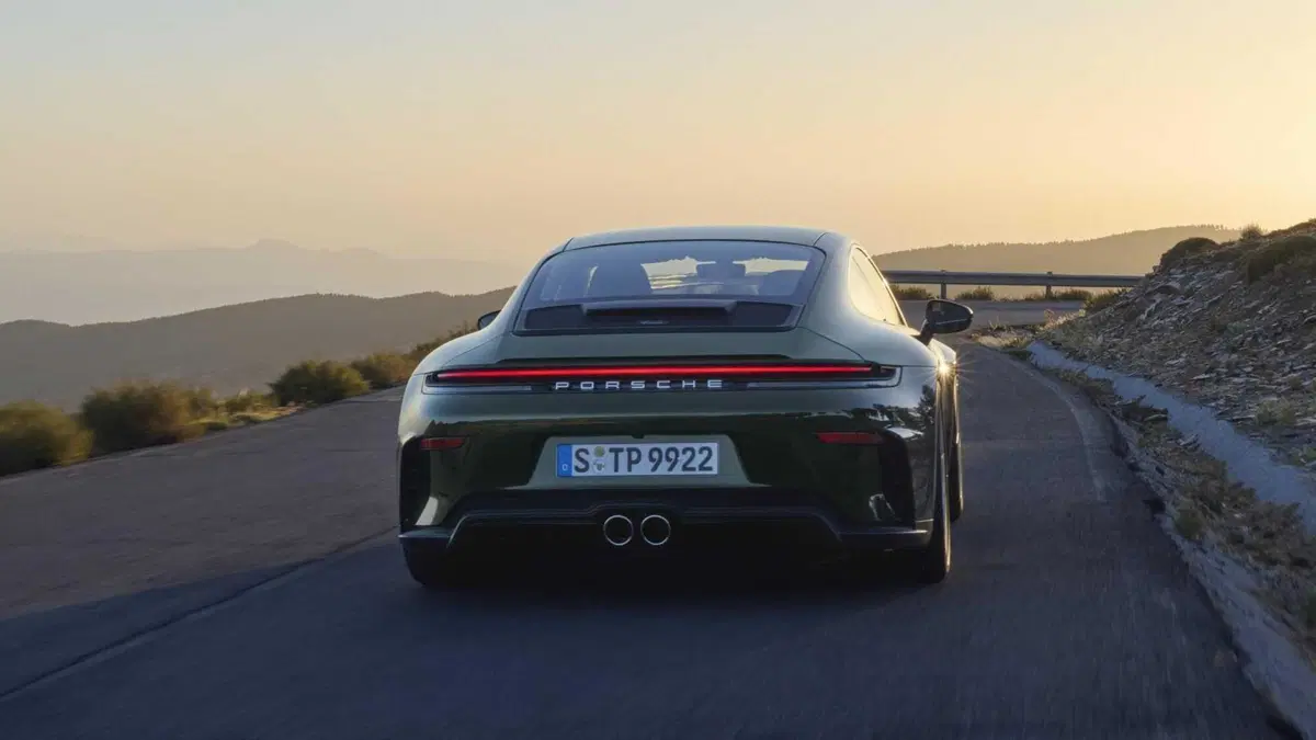 Porsche 911 Coupé 4.0 GT3 con pacchetto Touring (17)