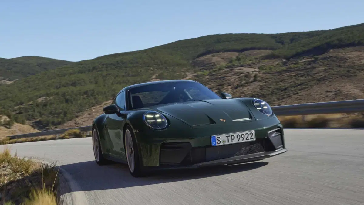 Porsche 911 Coupé 4.0 GT3 con pacchetto Touring (9)