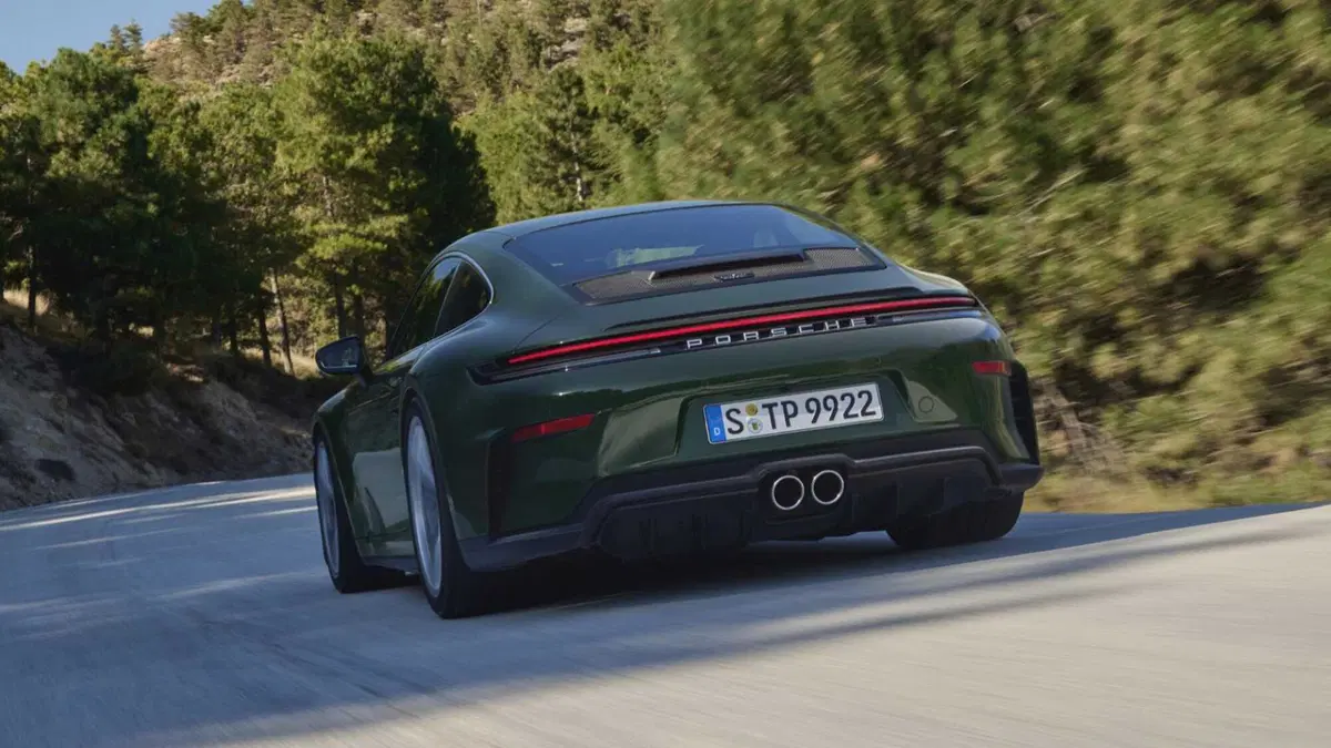 Porsche 911 Coupé 4.0 GT3 con pacchetto Touring (16)