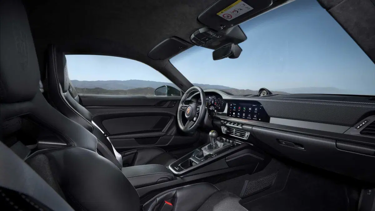 Porsche 911 Coupé 4.0 GT3 con pacchetto Touring (18)