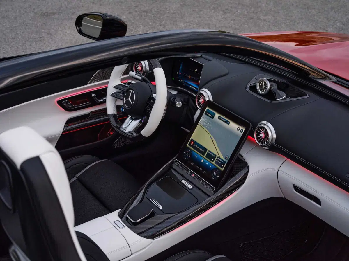 Per guidare questa Mercedes ci vuole il casco: arriva la Purespeed (31)