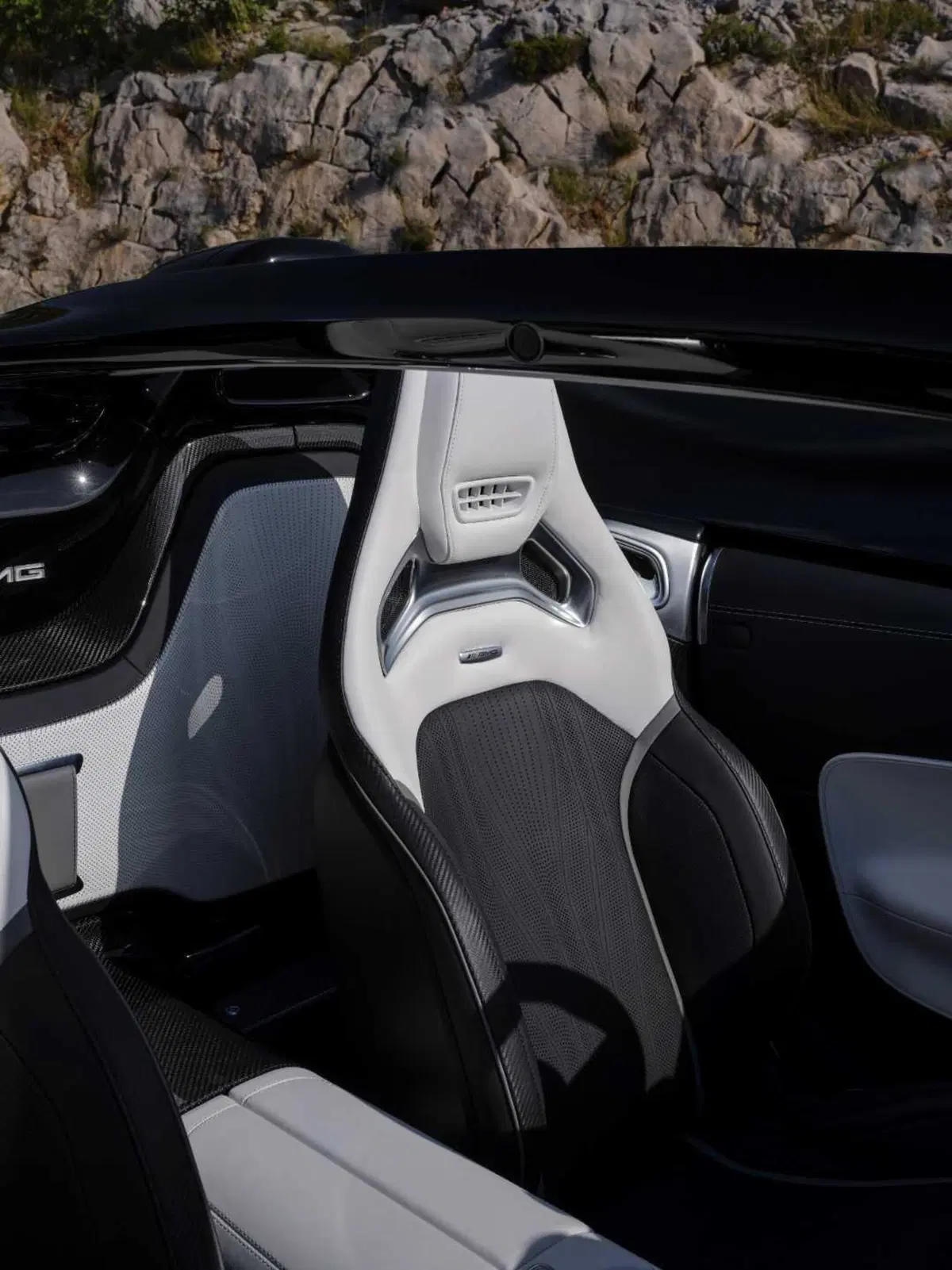 Per guidare questa Mercedes ci vuole il casco: arriva la Purespeed (32)