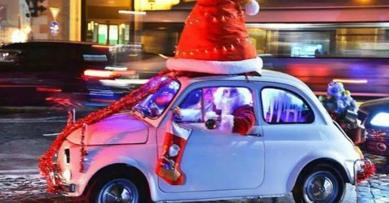 Posso decorare l'auto per Natale? Il Codice della Strada non dice (ovviamente) nulla di definitivo