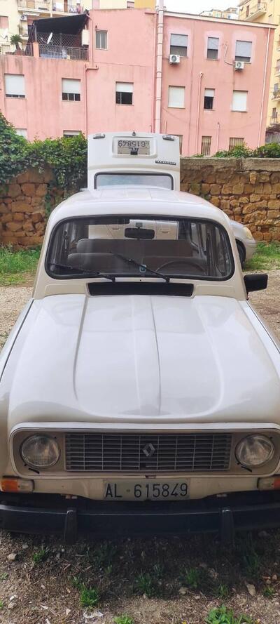 Renault 4 Tld&#039;epoca del 1988 a Agrigento