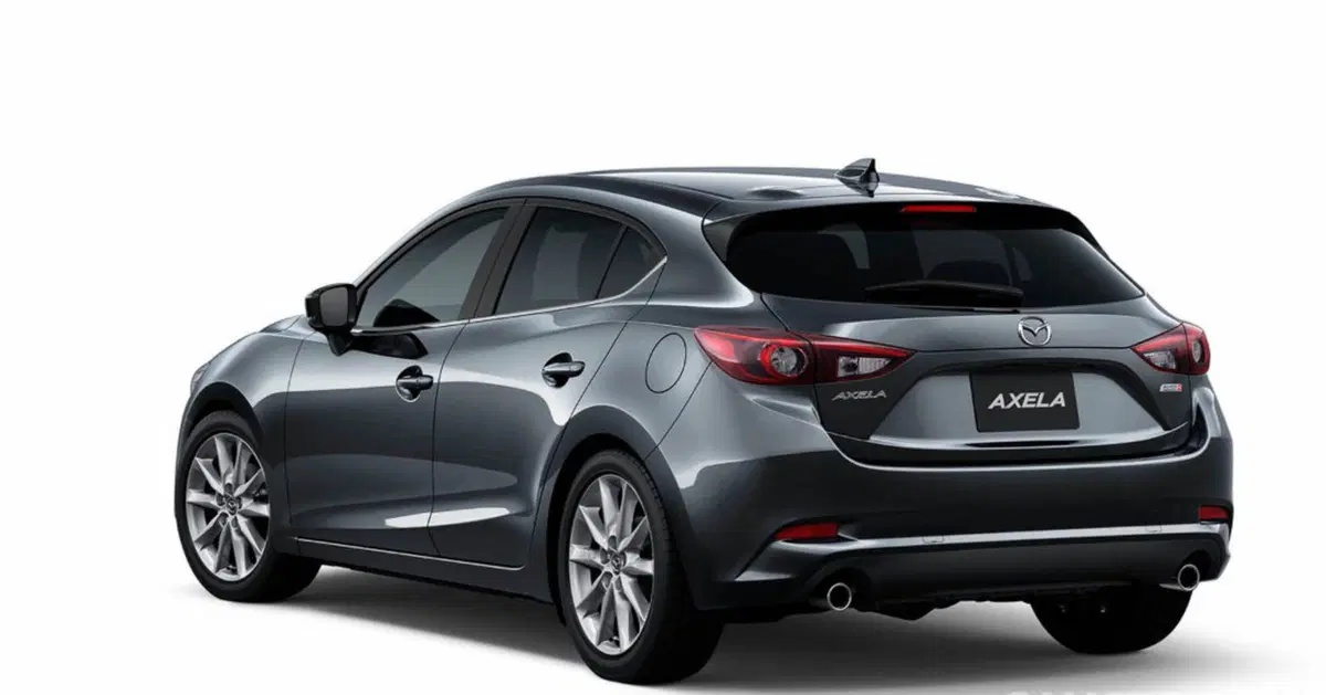 Mazda Axela: in Giappone si anticipa il restyling della 3 (3)