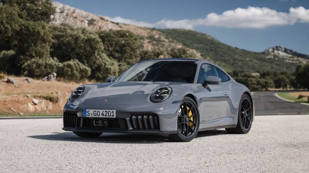 Porsche 911 Coupé 3.6 Carrera GTS auto 2p.ti (2)