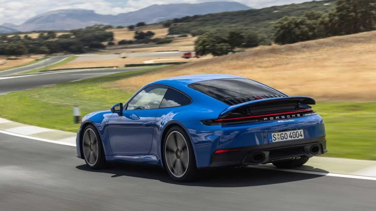 Porsche 911 Coupé 3.0 Carrera T 394cv (31)