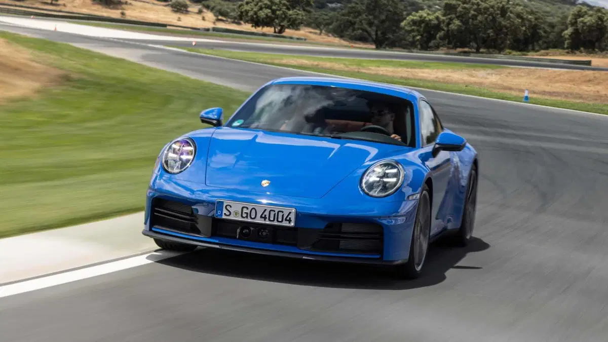 Porsche 911 Coupé 3.0 Carrera T 394cv (28)
