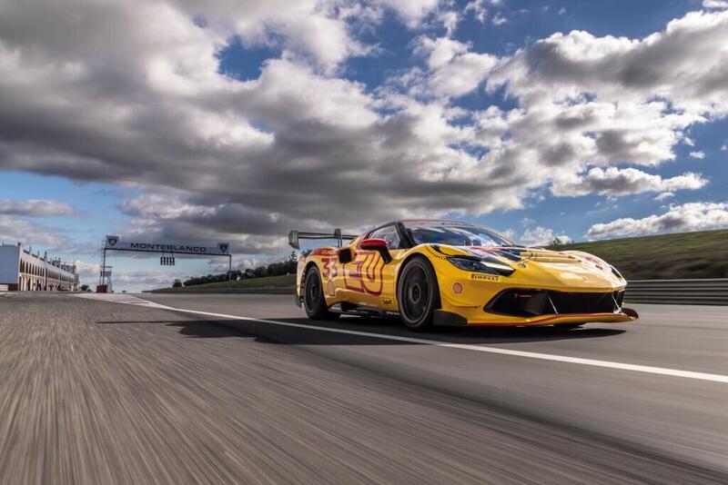 La Ferrari 296 Challenge in pista