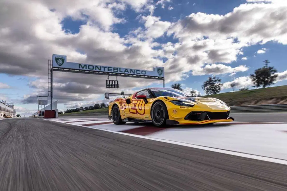 Il FOTONICO ha una nuova dimensione... | Ferrari 296 Challenge [VIDEO] (4)