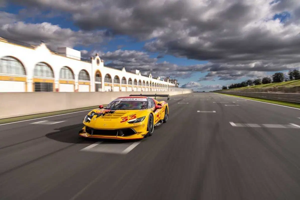 Il FOTONICO ha una nuova dimensione... | Ferrari 296 Challenge [VIDEO] (14)