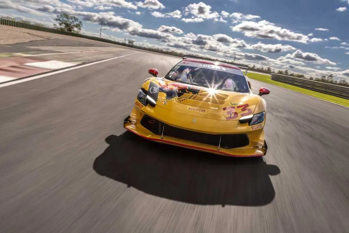 Il FOTONICO ha una nuova dimensione... | Ferrari 296 Challenge [VIDEO] (18)