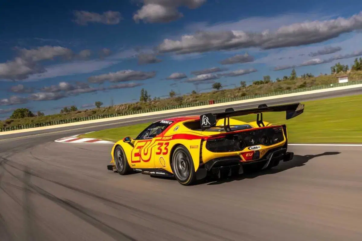 Il FOTONICO ha una nuova dimensione... | Ferrari 296 Challenge [VIDEO] (21)